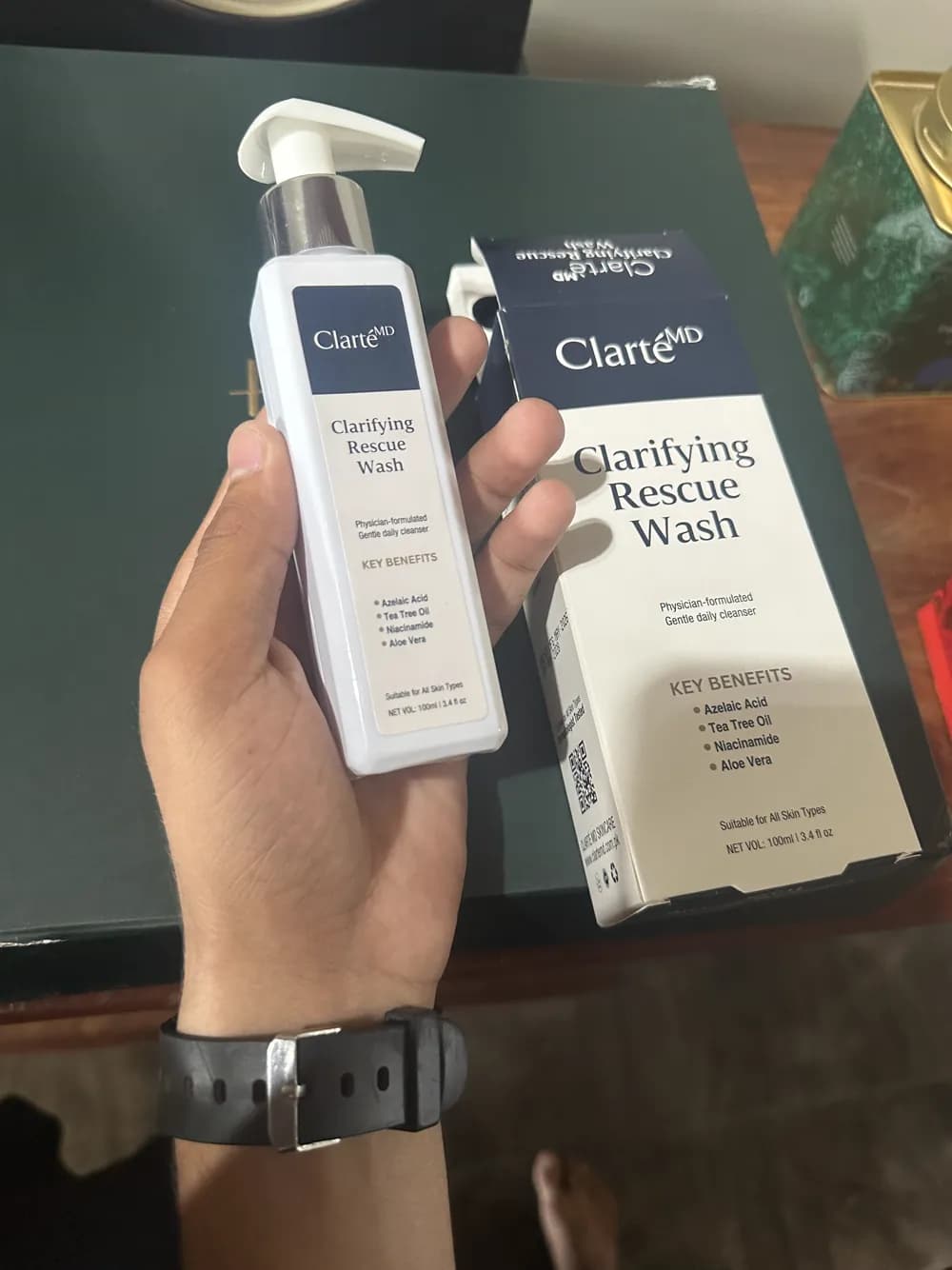 Verified customer photo — Areeba S. from Karachi with Clarté MD Clarifying Rescue Face Wash